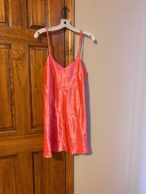 Vintage Pink Coral Satin Slip Chemise Braided Straps and Embroidered Flowers ❤️